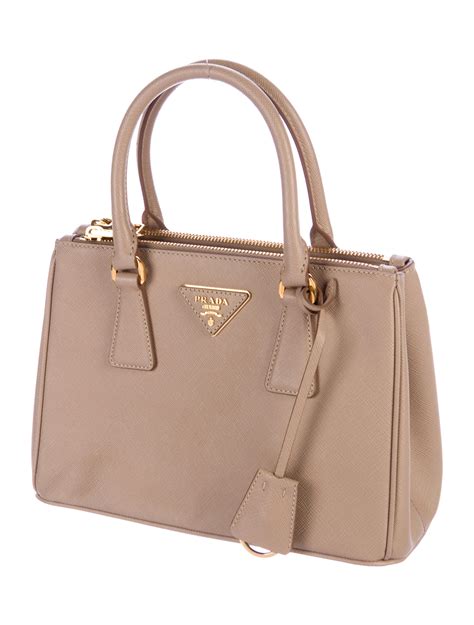 prada saffiano lux tote shoulder strap|prada saffiano tote mini.